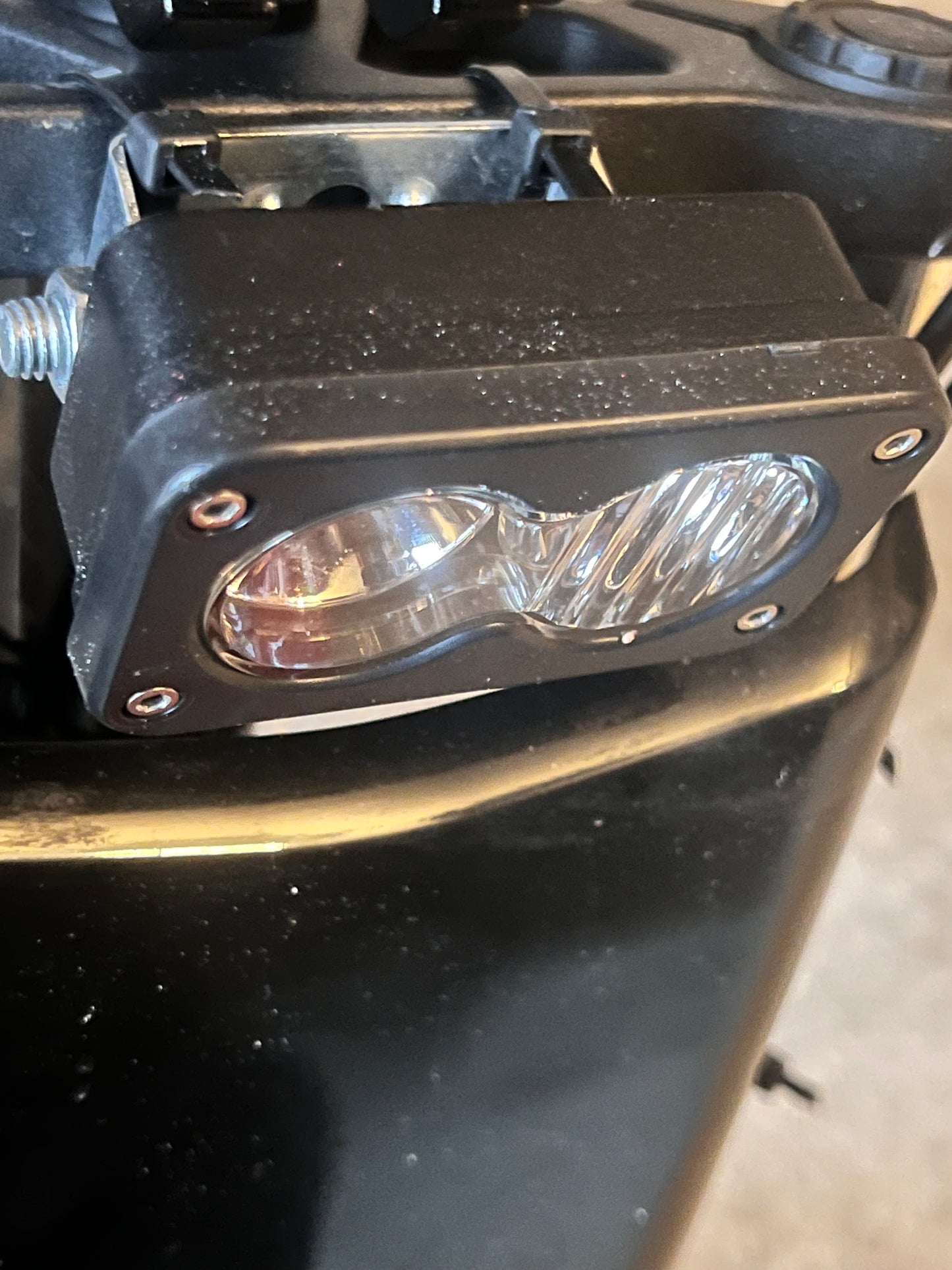 Plug and play baja light ridstar q20.